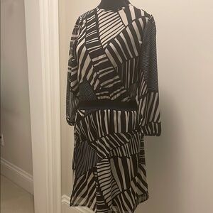 Tarantela Stylish Geometric Black and Gray Dress